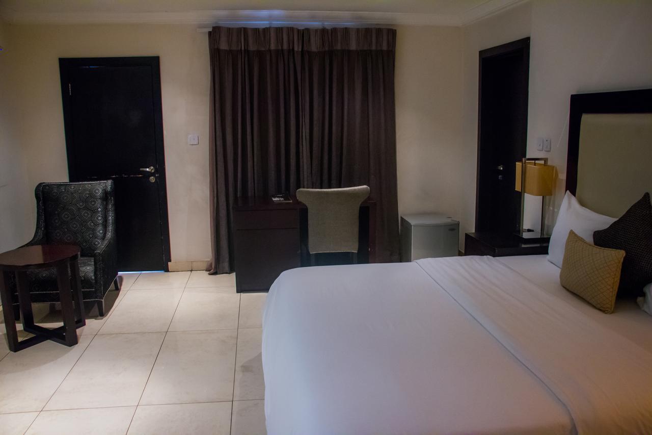 S & S Hotel & Suites 拉各斯 外观 照片