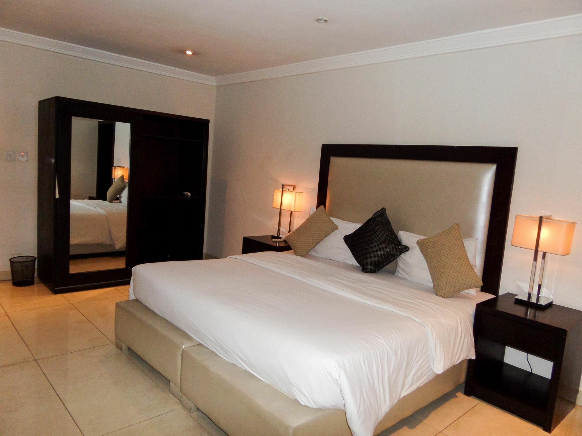 S & S Hotel & Suites 拉各斯 外观 照片