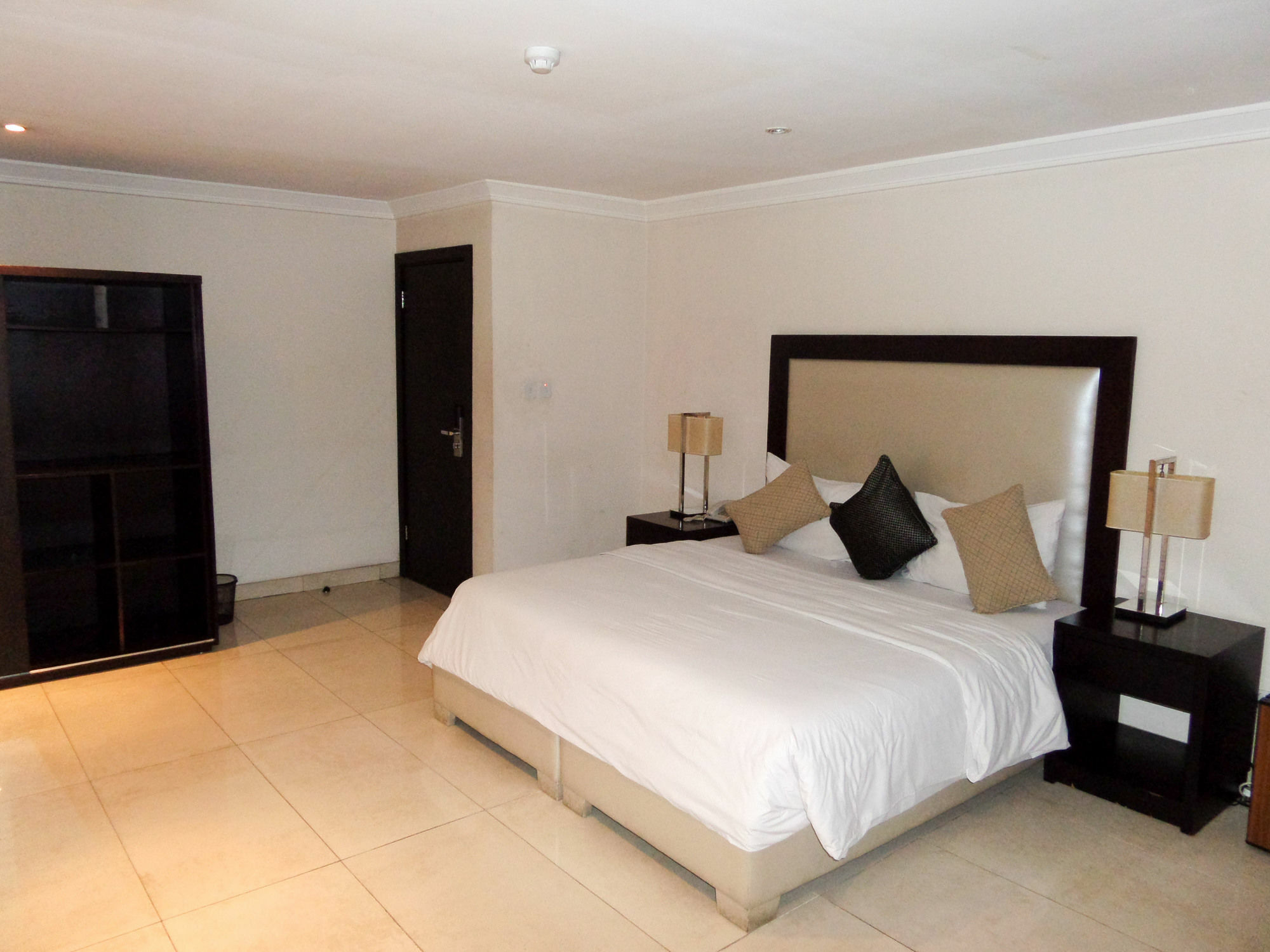 S & S Hotel & Suites 拉各斯 外观 照片