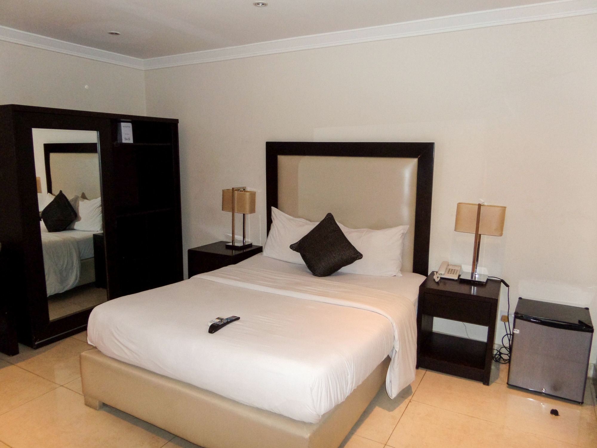 S & S Hotel & Suites 拉各斯 外观 照片